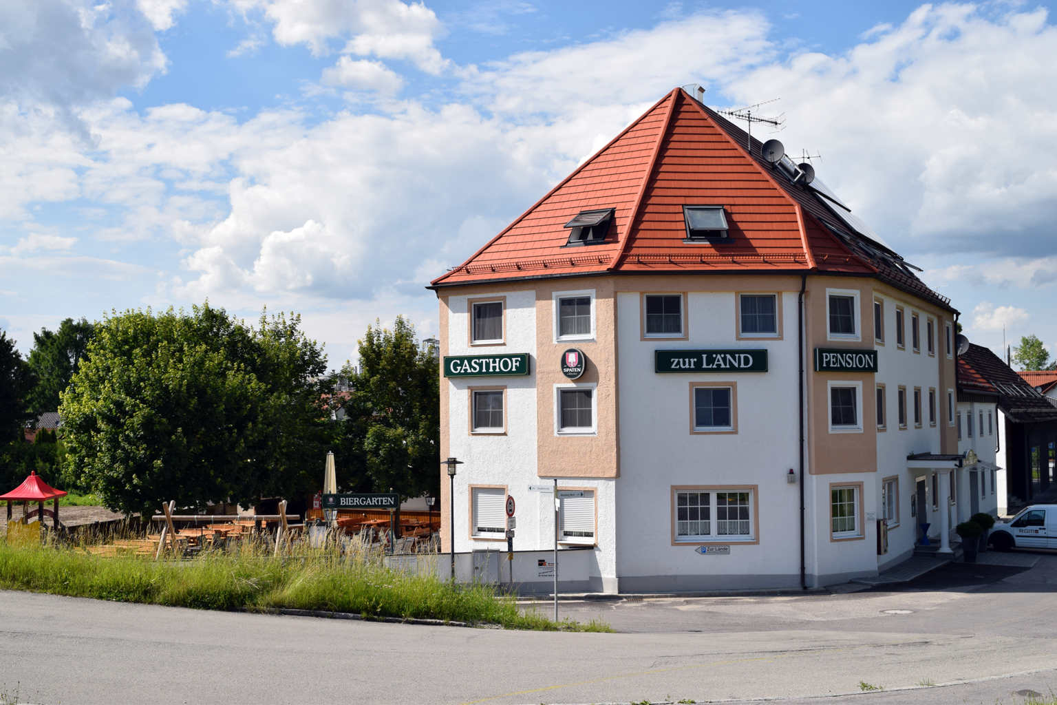 zur-laend-moosburg-aussenansicht