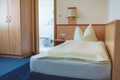 zur-laend-moosburg-einzelzimmer